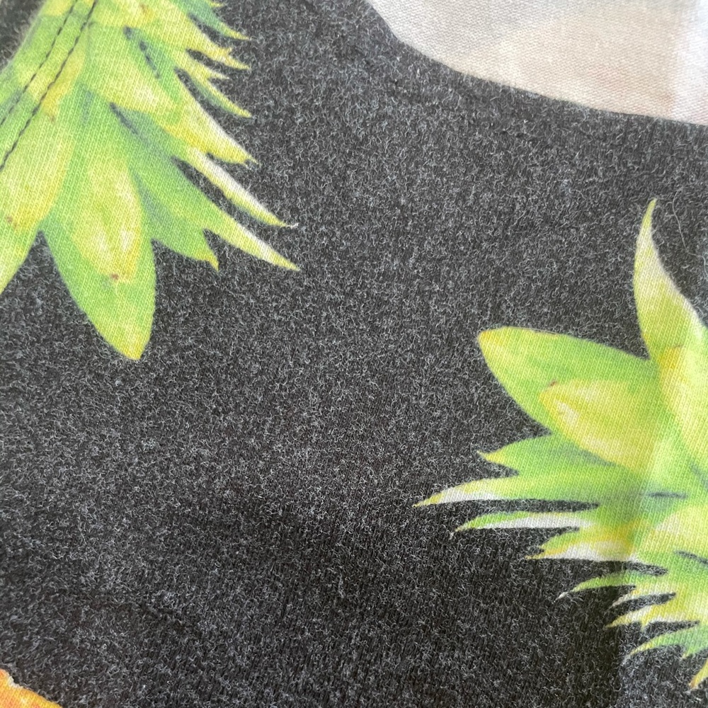 Black pineapple top - Picture 4 of 4